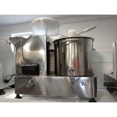Kuchynský robot Maxima 9 L, 1 800 W